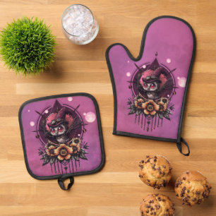 The Steampunk Owl: Guardian of Secrets. Oven Mitt & Pot Holder Set
