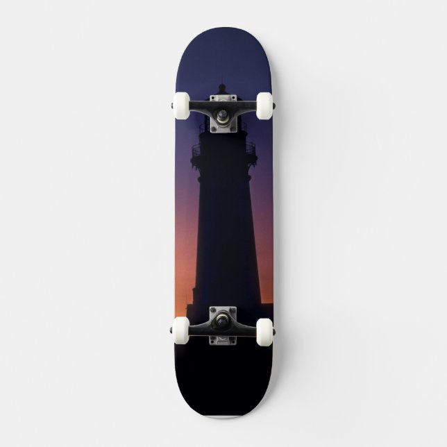 The sun ball drops down on the colourful horizon skateboard (Front)