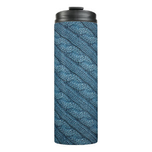 the texture of the knitted fabric, light blue colo thermal tumbler