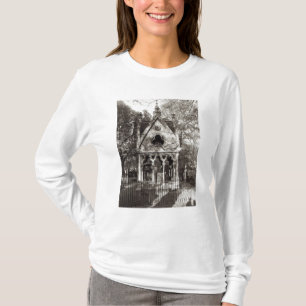 The Tomb of Abelard and Heloise, built in 1817 T-Shirt
