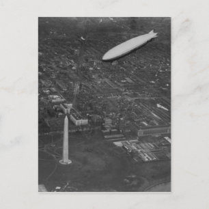 The US Airship 'USS Los Angeles' ZR3 flying over Postcard