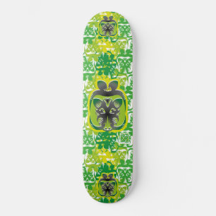 THE WILD BOAR EATS APPLES BY MASANSER SKATEBOARD