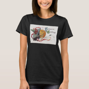 The Witch's Kiss: a Jack o Lantern on Halloween T-Shirt
