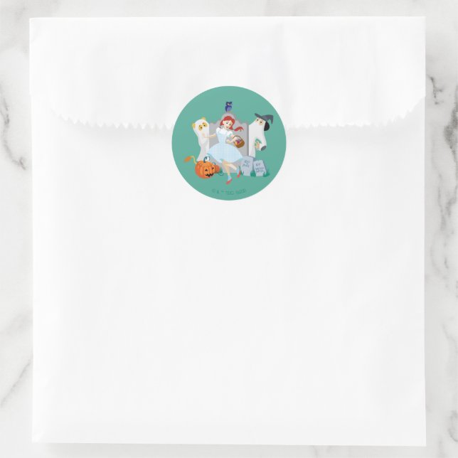 The Wizard Of Oz™ | Dorothy Halloween Happy Dance Classic Round Sticker (Bag)