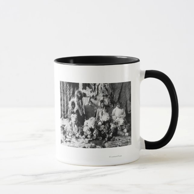 The "Wolf dance" of the Kaviagamutes Mug (Right)