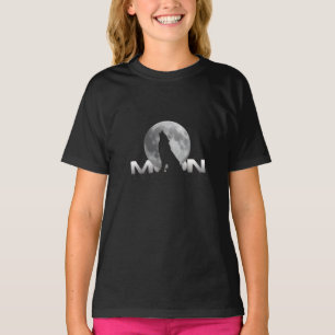 the wolf`s cry under the full moon T-Shirt