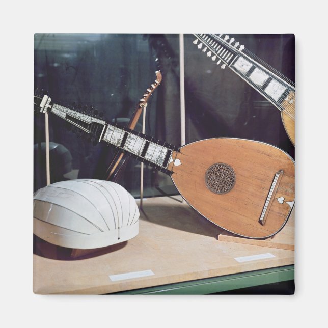 Theorbo, 1637 magnet (Front)