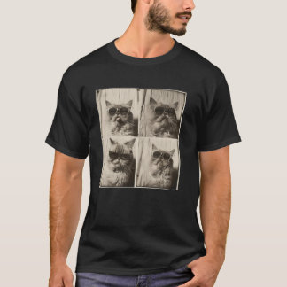 Thick cat in the vintage photo machine style, cats T-Shirt