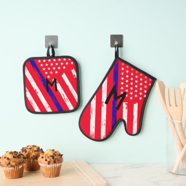 Thin Blue Line US Flag Retirement Chef Patriotic   Oven Mitt & Pot Holder Set (Insitu(Hanging))
