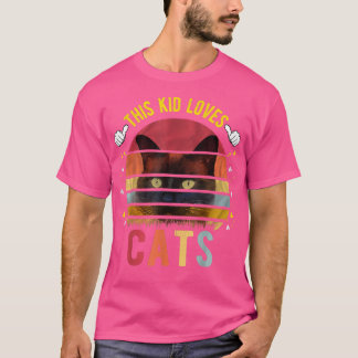 This Kid Loves Cats Boys and Girls Cat Gift  T-Shirt