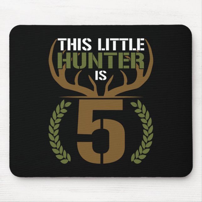 This Little Hunter Is 5 Years Old 5th Birthday Dee Mouse Mat (Front)
