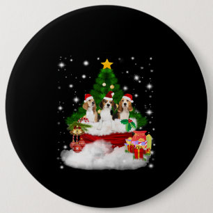 Three Beagles Santa Claus With Christmas Tree 6 Cm Round Badge