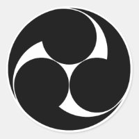 Three clockwise swirls (Jinuki)