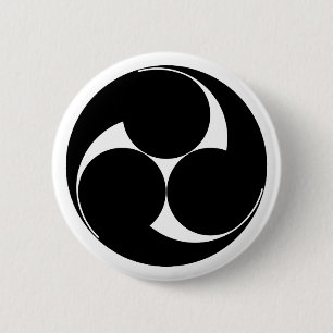 Three clockwise swirls (Sugaki) 6 Cm Round Badge