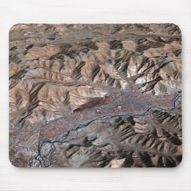 Three-dimensional view of the landscape mouse mat (Front)