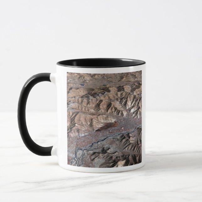Three-dimensional view of the landscape mug (Left)