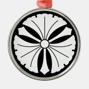 Three ginkgo leaves with swords metal tree decoration