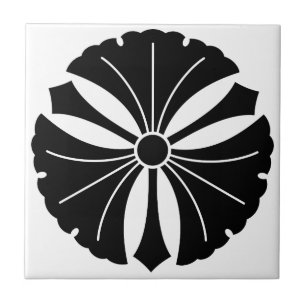 Three ginkgo leaves with swords tile