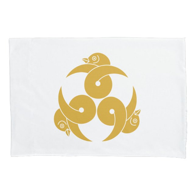 Three looped wild geese, heads facing outward pillowcase (Front)