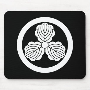 Three oak leaves(1) in circle mouse mat