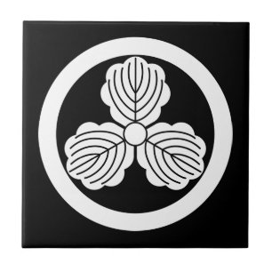 Three oak leaves(1) in circle tile