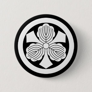 Three oak leaves with swords in circle 6 cm round badge