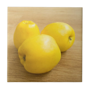 Three yellow apples tile