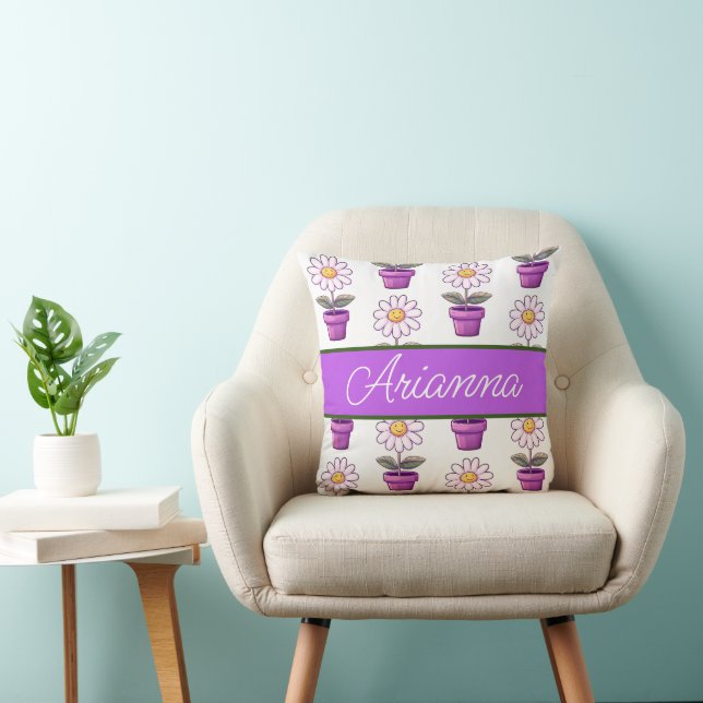 Throw Pillow cute Daisy personalised (Chair)