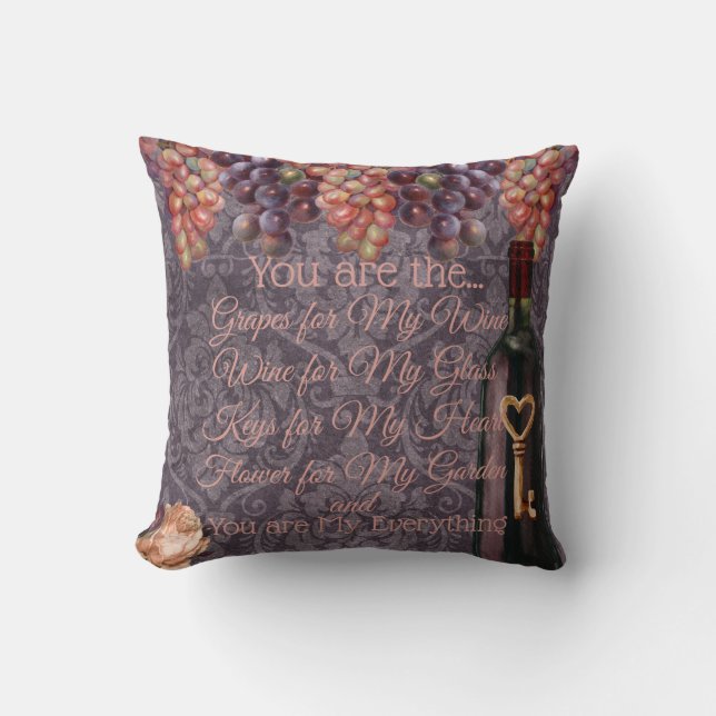 Throw Pillow Vintage Love  (Front)