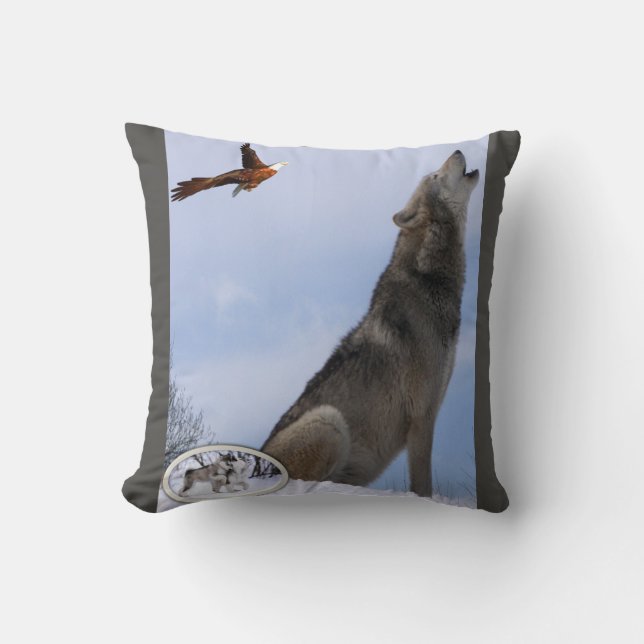Throw Pillow Wolf (Front)