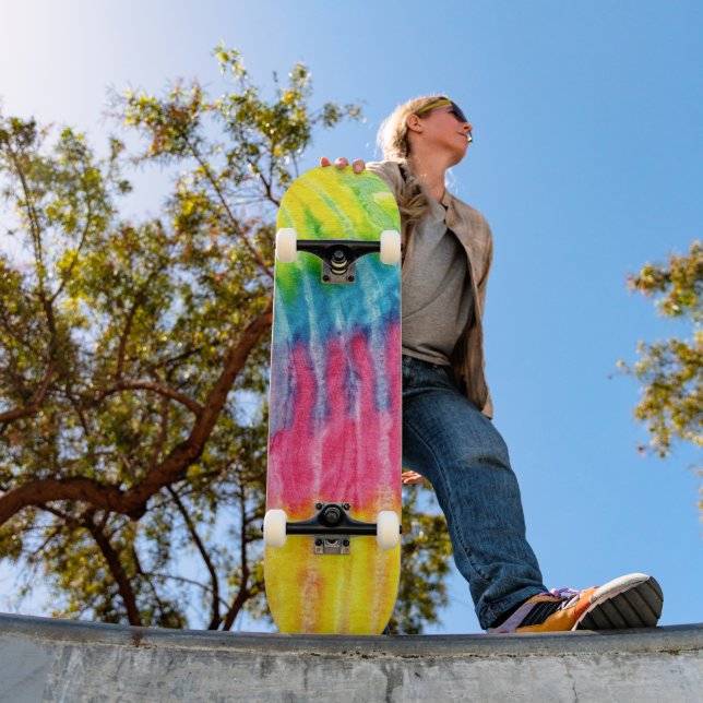 TIE DYE 1960's style retro skateboard (Outdoor 1)