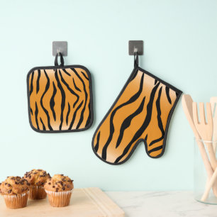 Tiger Animal Stripes Pattern Oven Mitt & Pot Holder Set