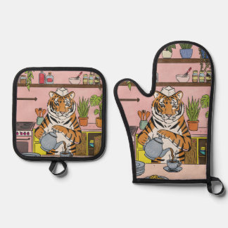 Tiger Making Tea Oven Mitt & Pot Holder Set