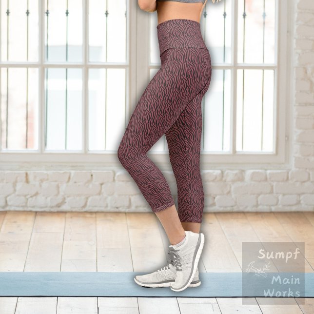 Tiger Pattern in Red Capri Leggings (Creator Uploaded)