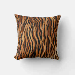 Tiger skin: hand-drawn seamless pattern. cushion