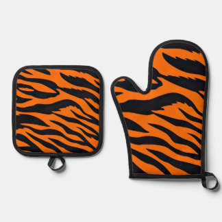 tiger stripes oven mitt & pot holder set
