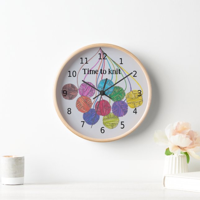 Time to knit, many balls of yarn, with your words clock (Home)