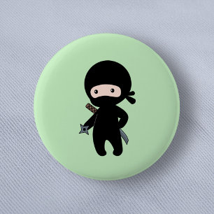 Tiny Ninja Holding Throwing Star on Green 6 Cm Round Badge