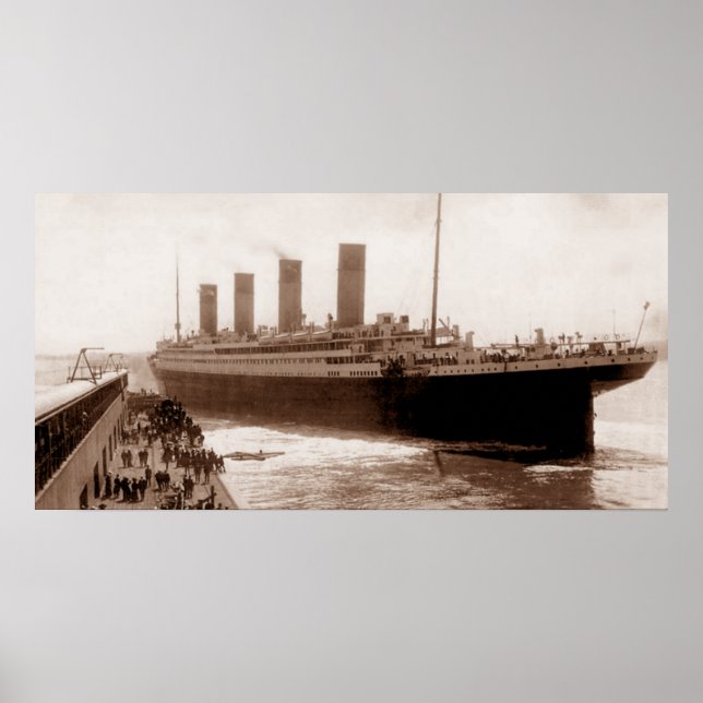 Titanic departing Berth 44 Southampton England  Poster (Front)
