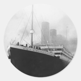 Titanic in dock in Southampton Classic Round Sticker