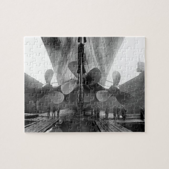 Titanic's propellers jigsaw puzzle (Horizontal)