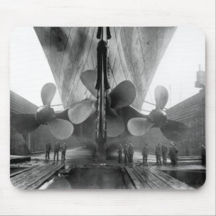 Titanic's propellers mouse mat