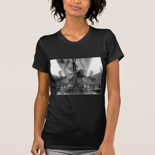 Titanic's propellers T-Shirt (Front)