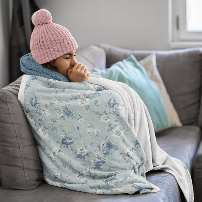 Toile De Jouy Peonies Sherpa Blanket (Toile De Jouy Peonies Sherpa Blanket)