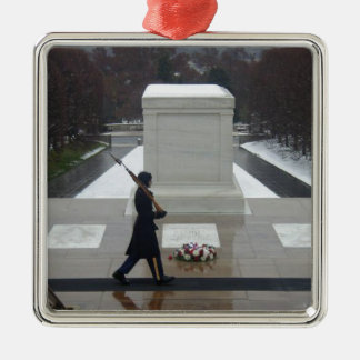 Tomb of the unknown soldier metal tree decoration