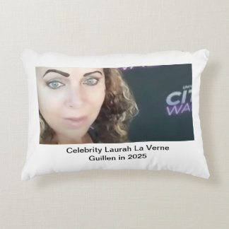#TOPCELEBRITY #LAURAHLAVERNEGUILLEN 2025 DECORATIVE CUSHION