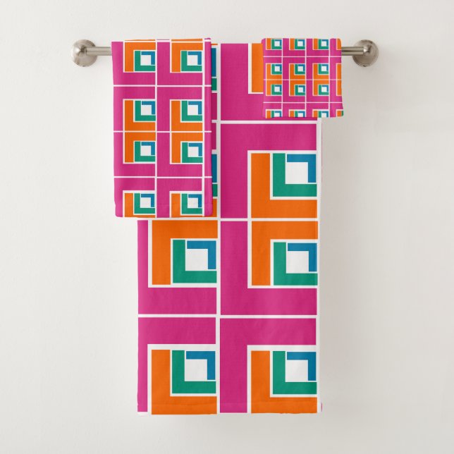 Topsy Turvy  Bath Towel Set (Insitu)