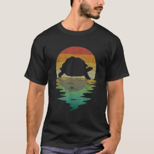 Tortoise Silhouette Sunset Retro Vintage 70s T-Shirt