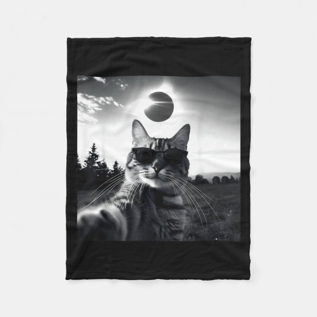 Total Solar Eclipse Usa Cat Illustration Fleece Blanket (Front)