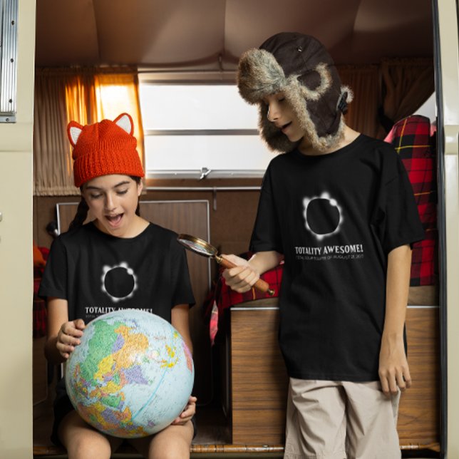 Totality Awesome Solar Eclipse T-Shirt (Creator Uploaded)